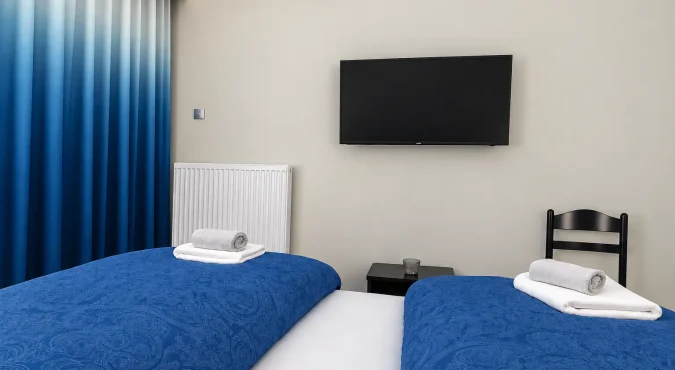 bedroom04